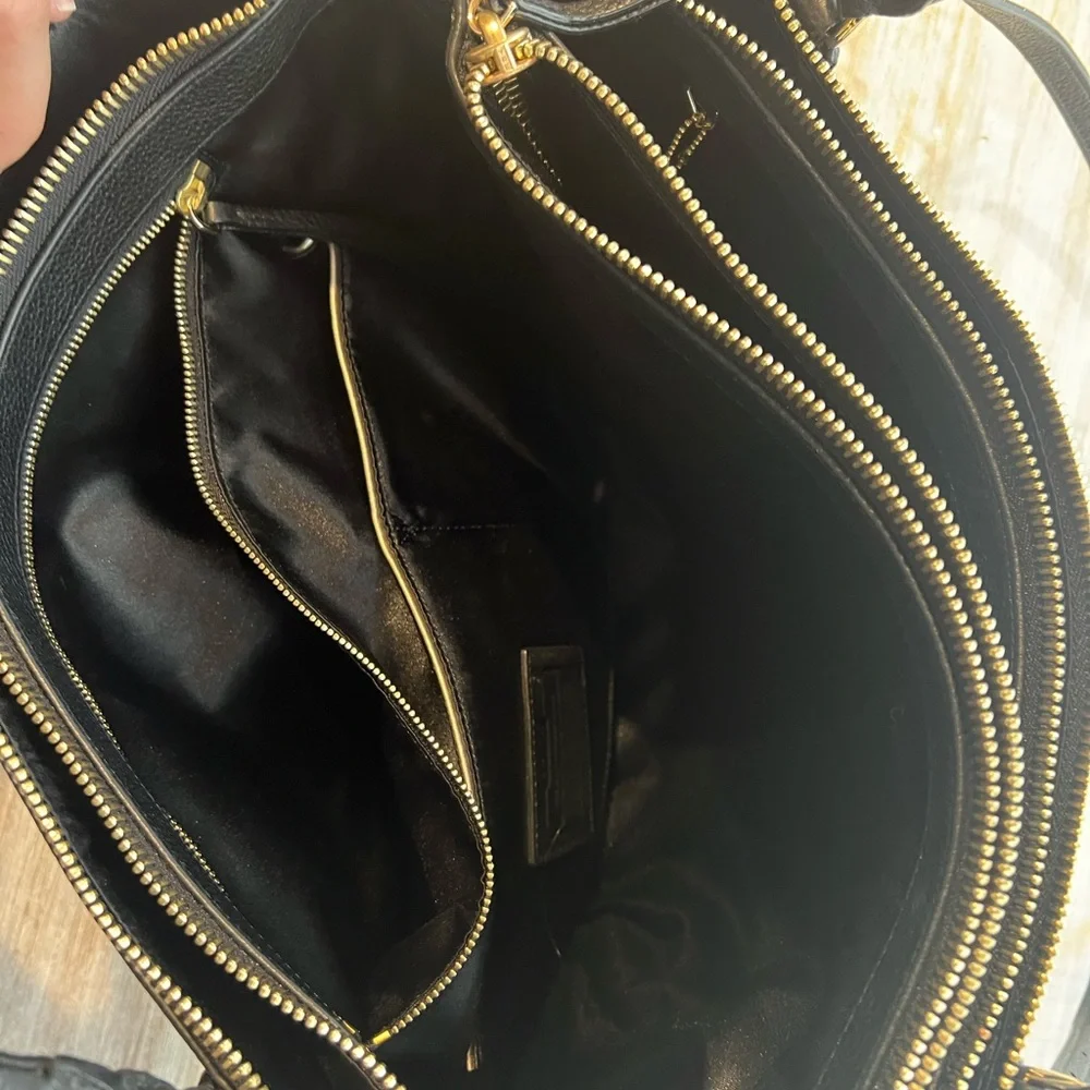 Large Pebbled Leather Coach Borough Bag (Rare) - Picture 14 of 16